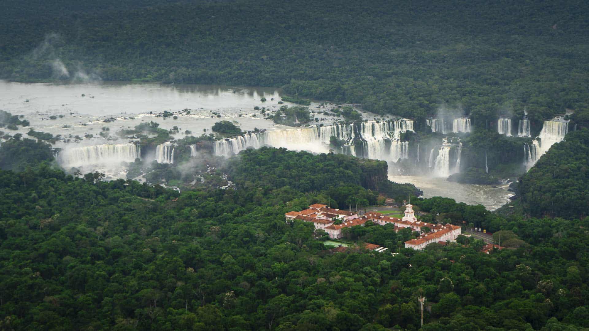 places in the world iguazu falls