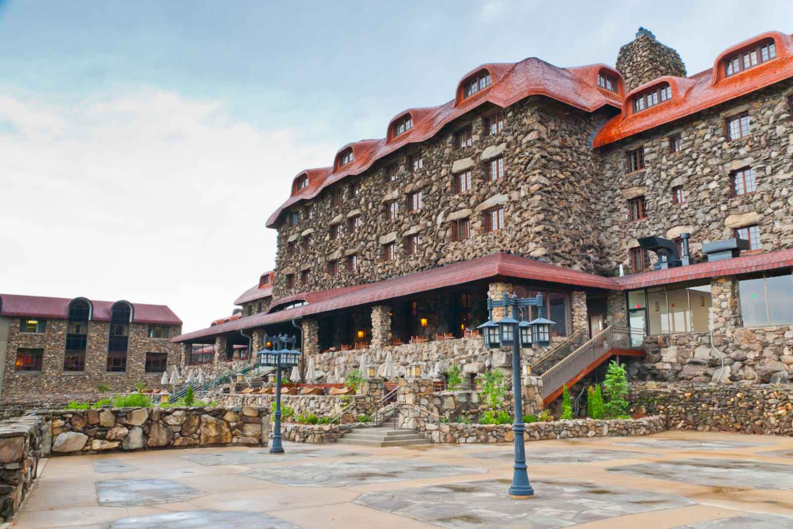 Best All Inclusive Resorts in North Carolina Omni Grove Park Inn entrance