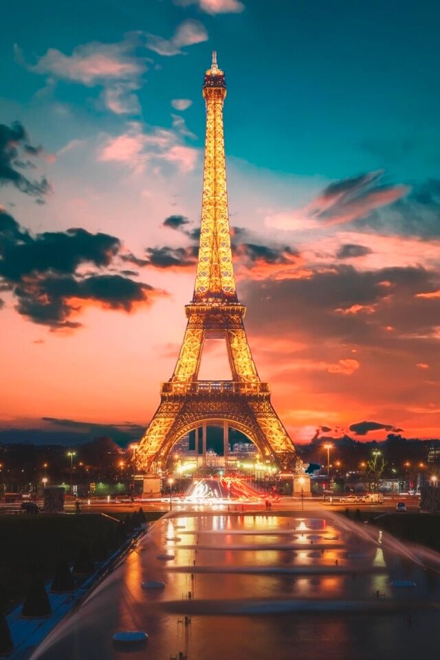 Best Paris Museums Eiffel Tower Sunset