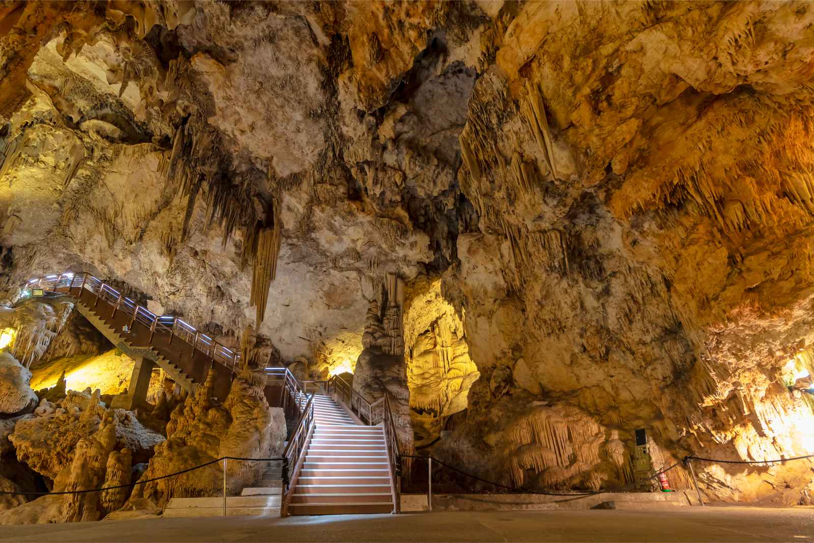 Best Things To Do In Malaga Caves of Nerja