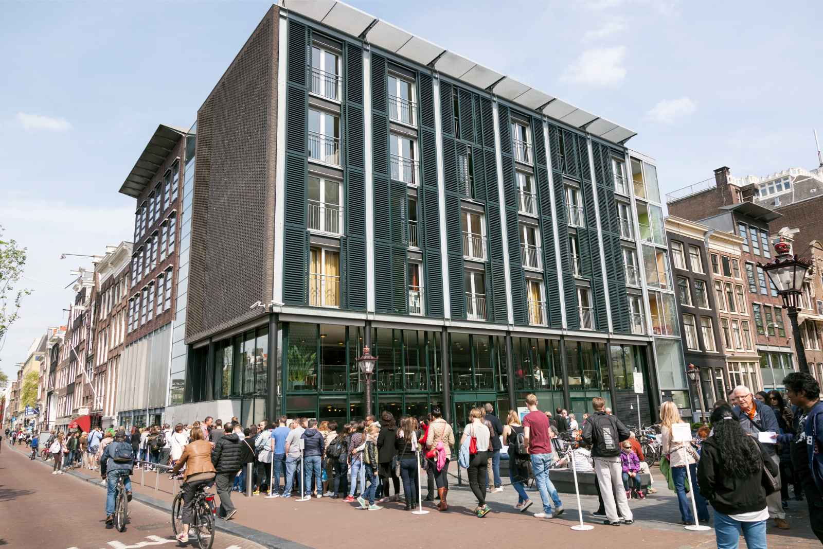 Best Things to do in Amsterdam Anne Frank House
