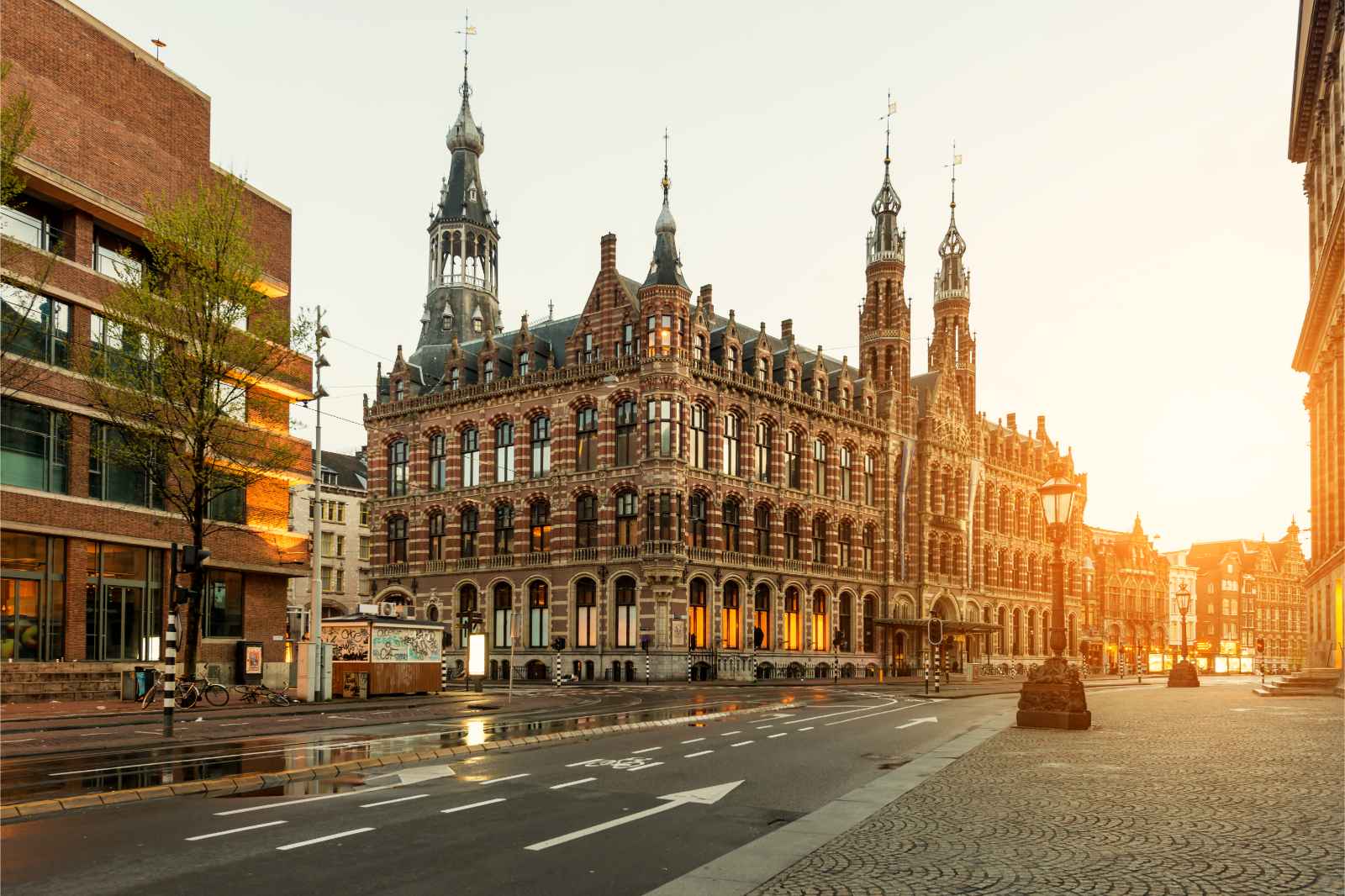 Best Things to do in Amsterdam Dam Square