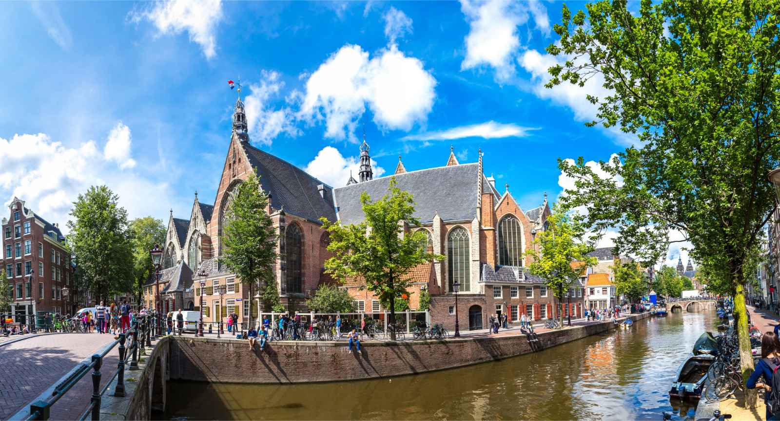 Best Things to do in Amsterdam Oude Kerk