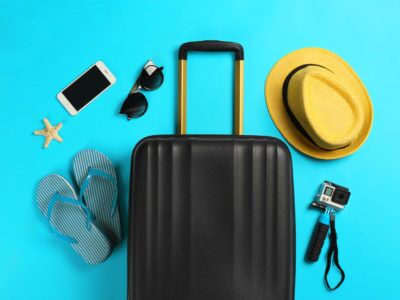 The Ultimate Packing Guide: 29 Must Have Travel Essentials · Le