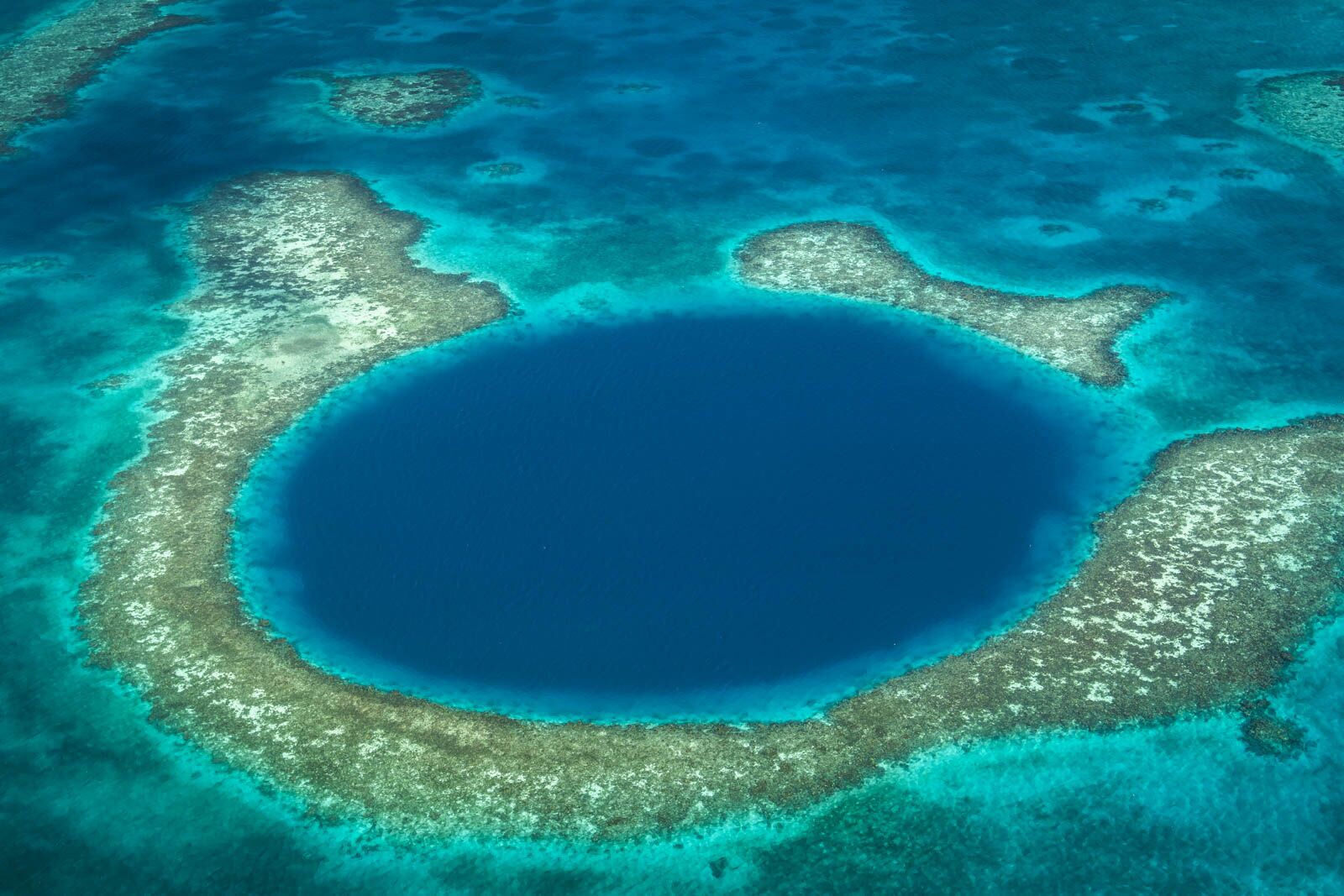 How to get to the Great Blue Hole in Belize