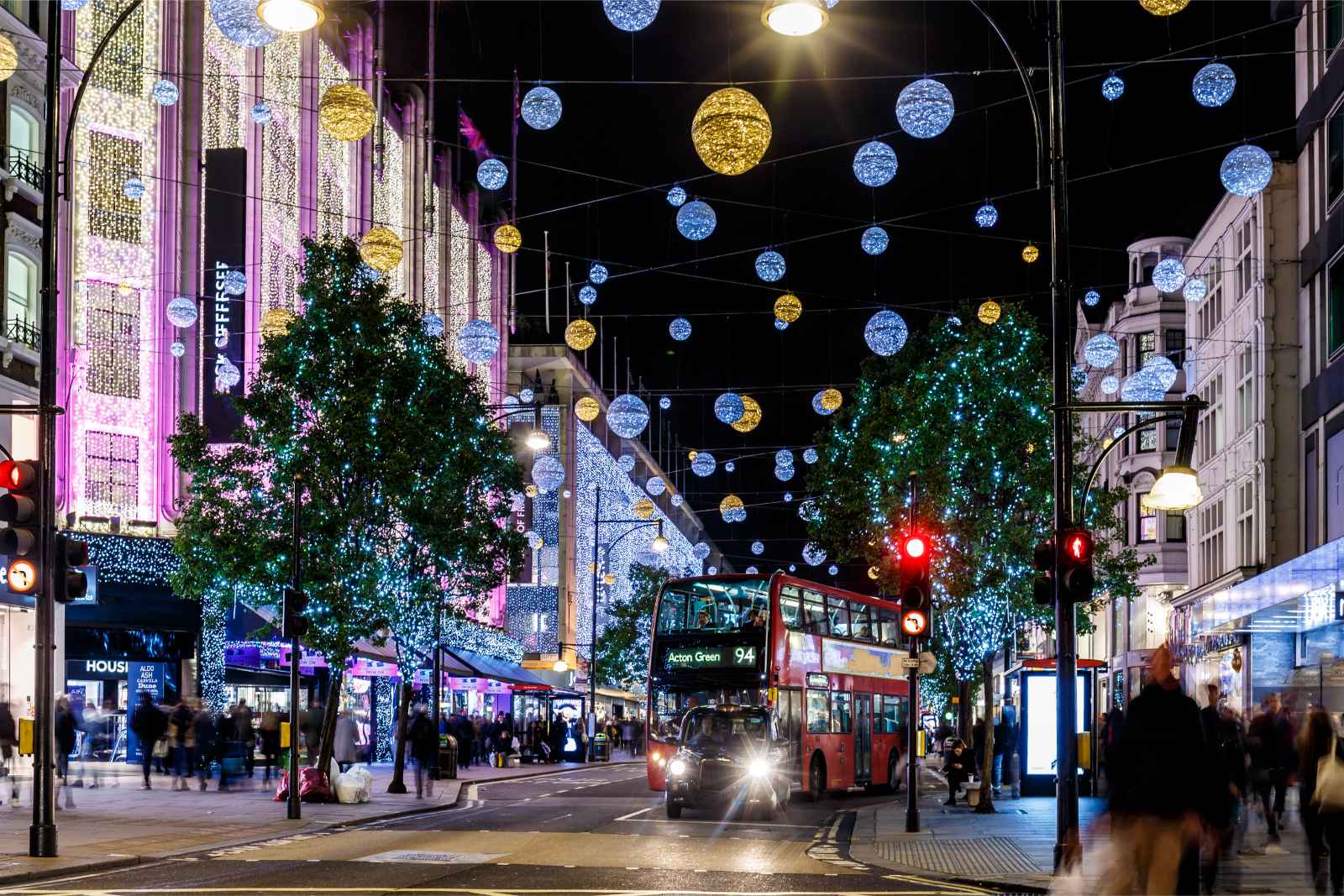 Shopping on Oxford Street at Christmas in London