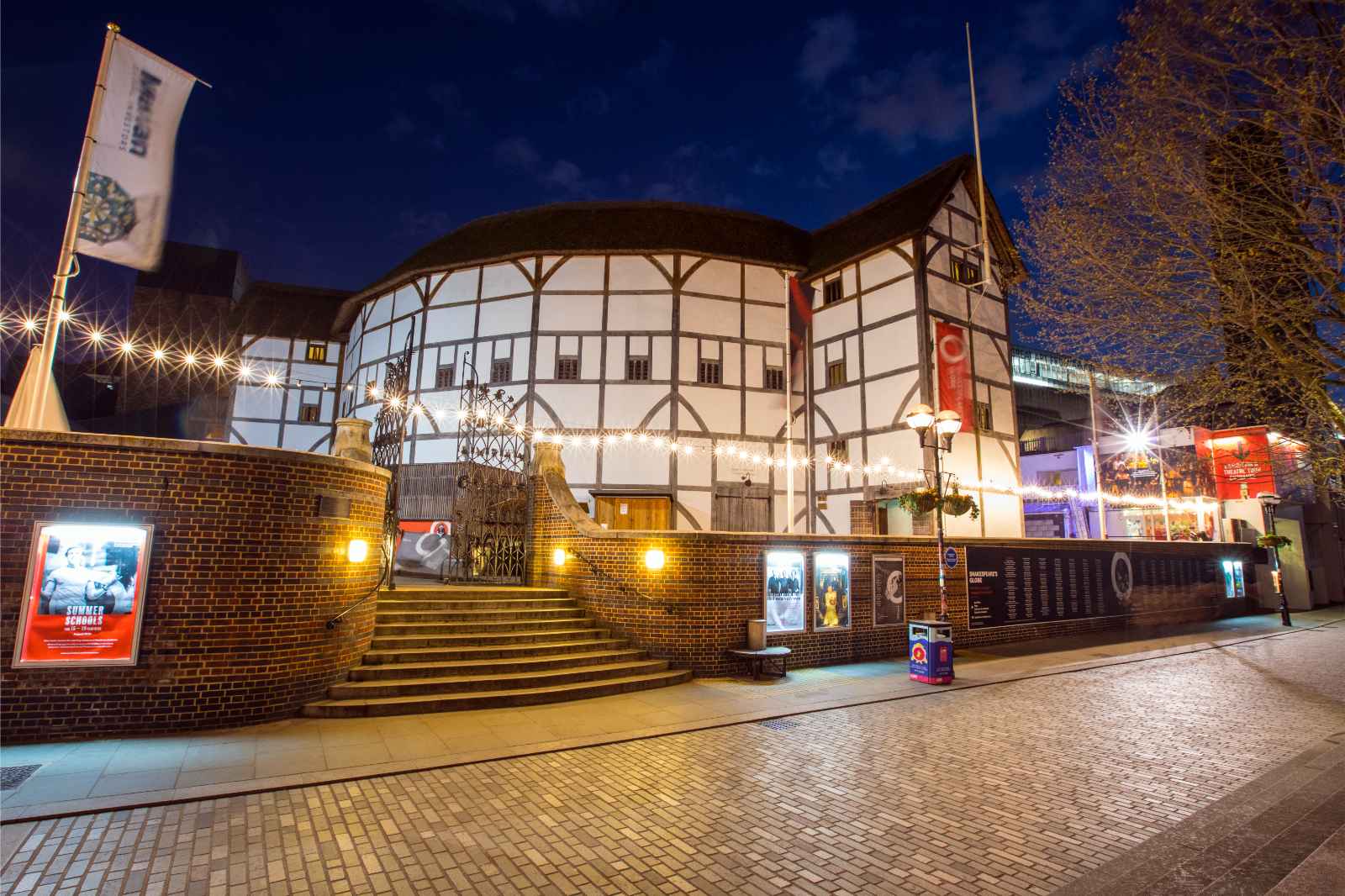 West End Show Shakespeares Globe Theatre