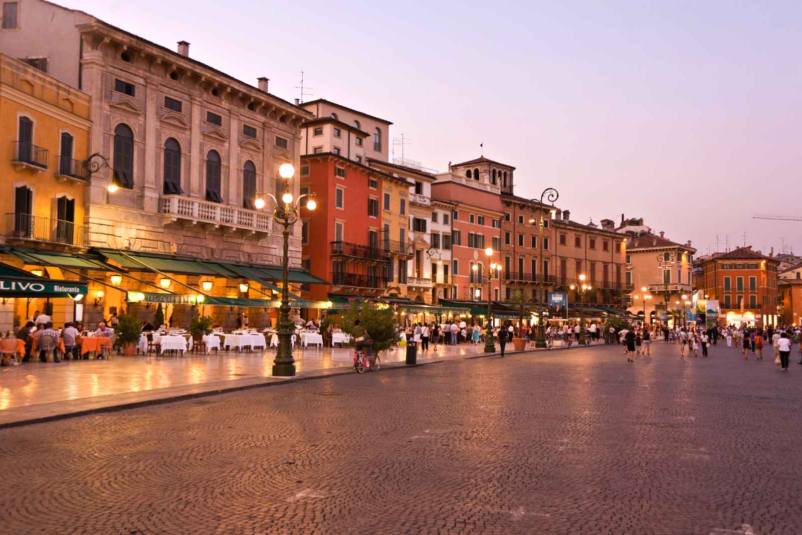 Things to Do in Verona Piazza Bra