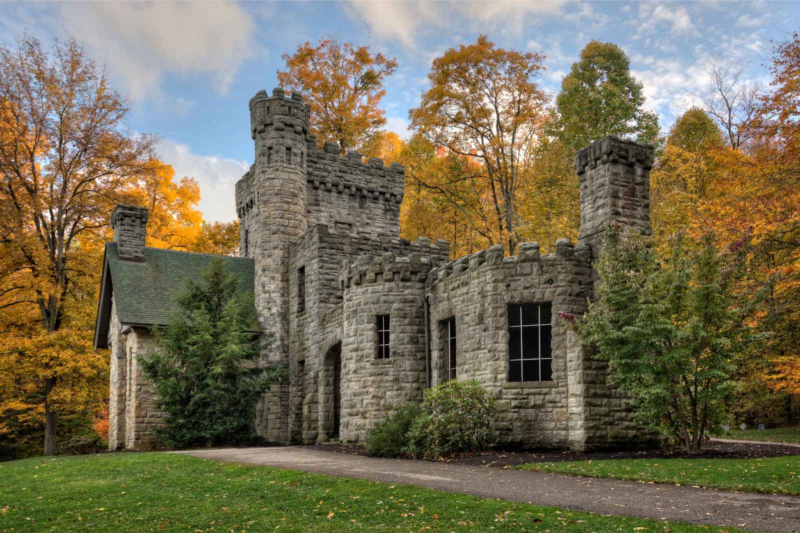 Things to do in Cleveland Squires Castle North Chagrin Reservation