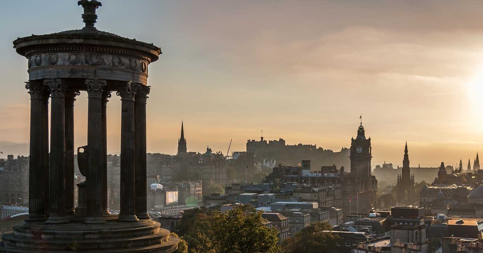things to do in edinburgh Calton Hill at sunset