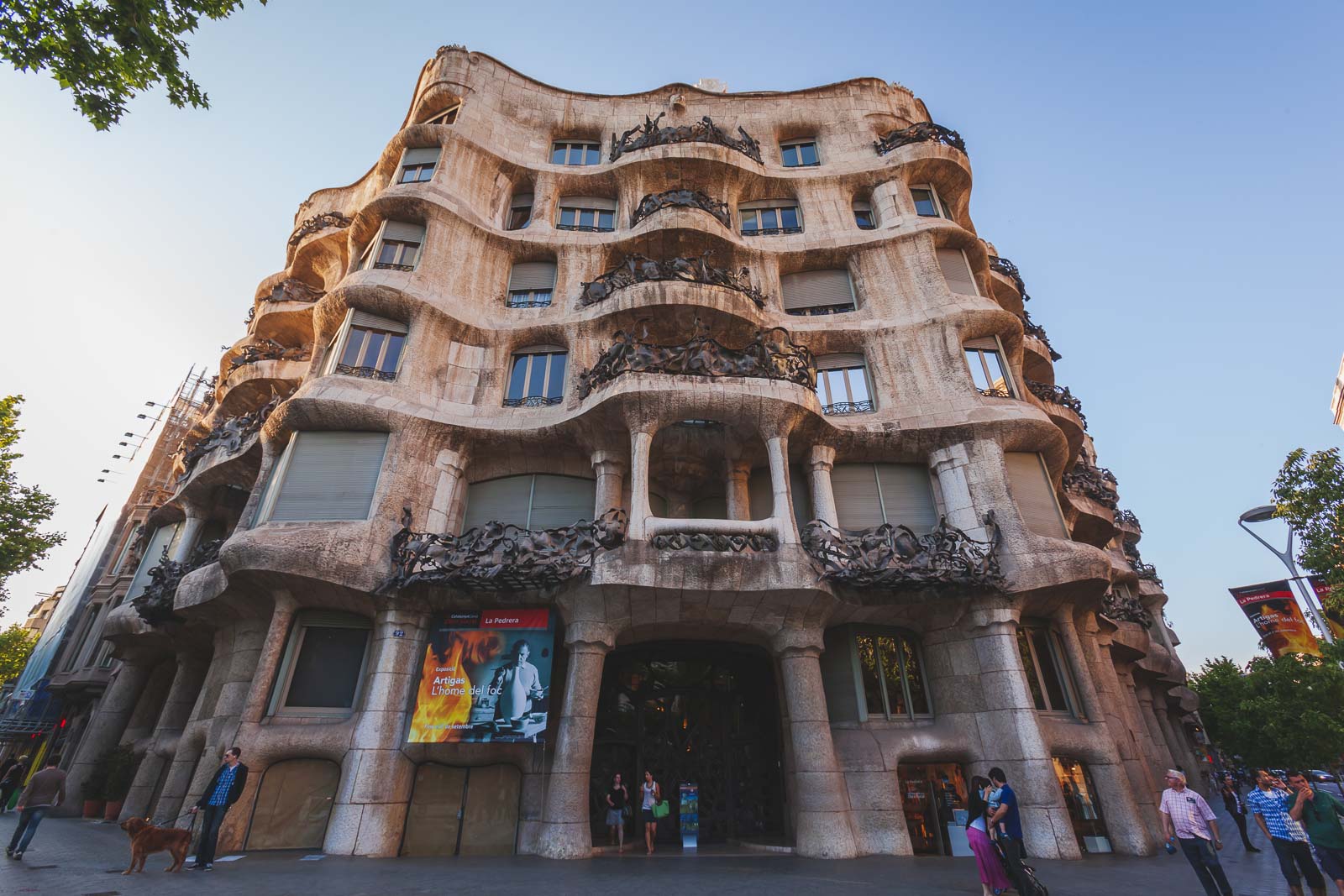 Best things to do in Spain Gaudiâs Works in BarcelonaÂ 