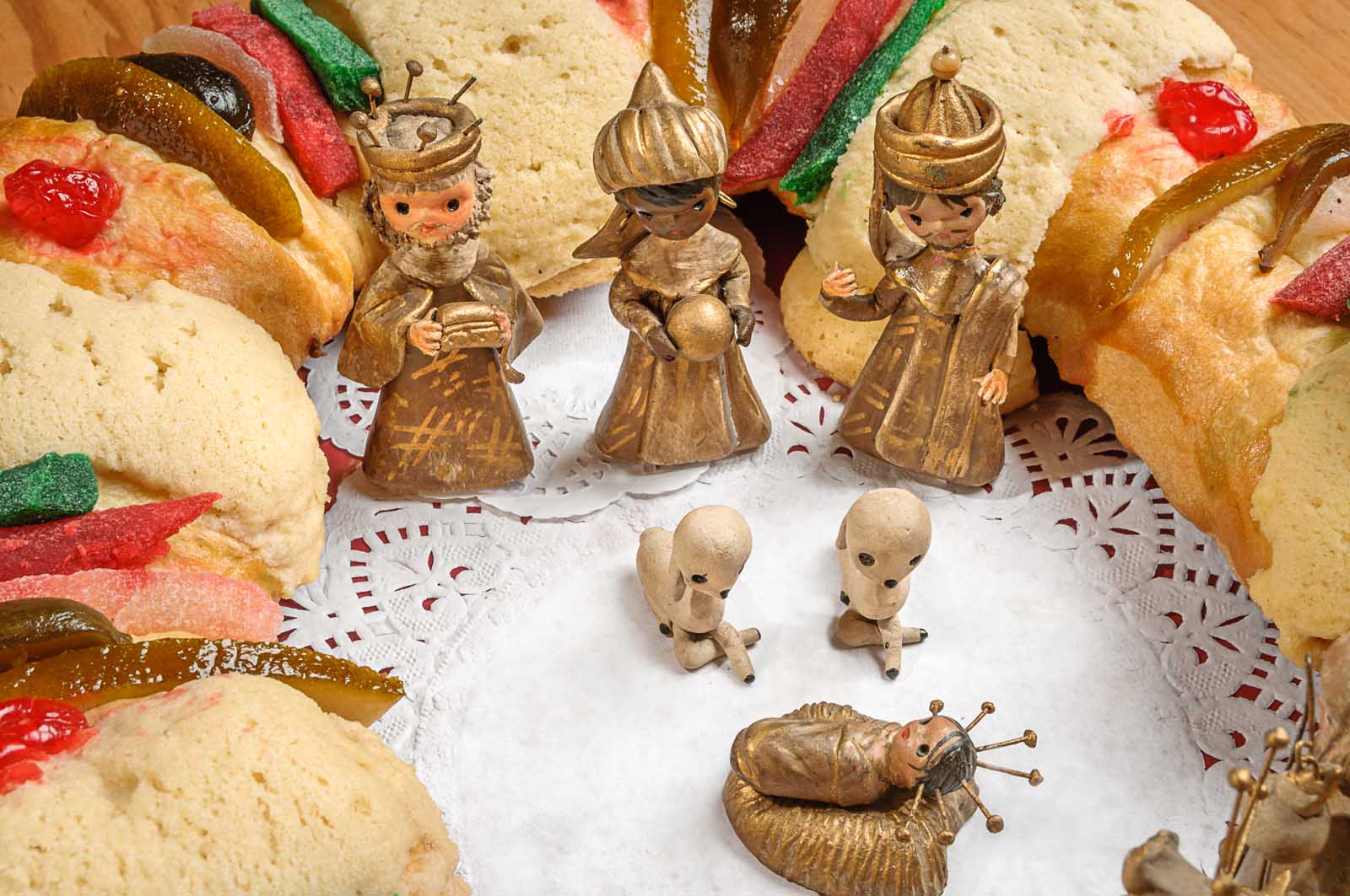 christmas traditions in mexico rosca de reyes