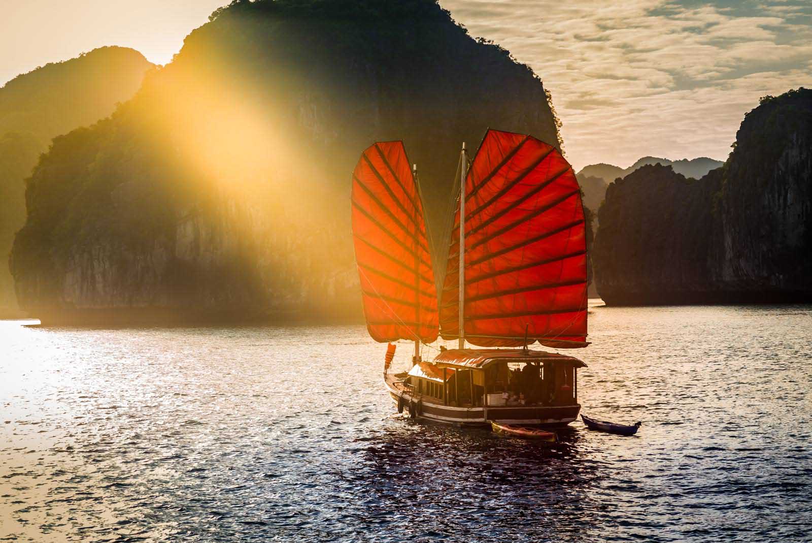 best things to do in vietnam halong bay